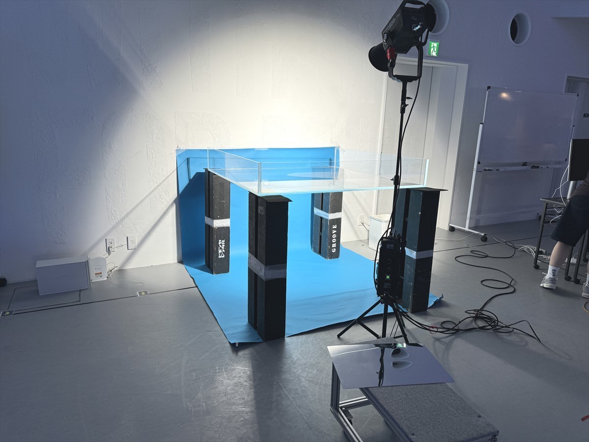 スタジオ　波紋撮影用水槽